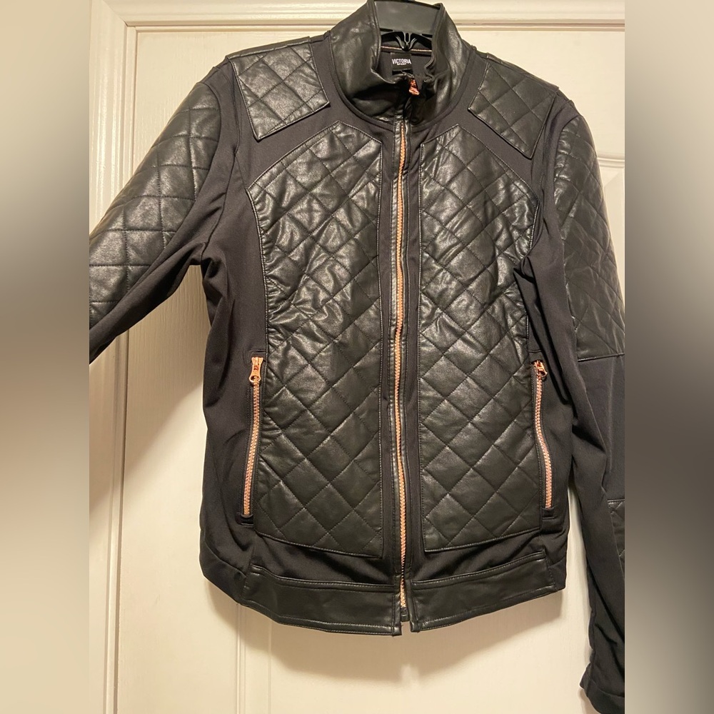 Victoria’s Secret Sport Black Faux Leather Quilted Jacket - Picture 6 of 10